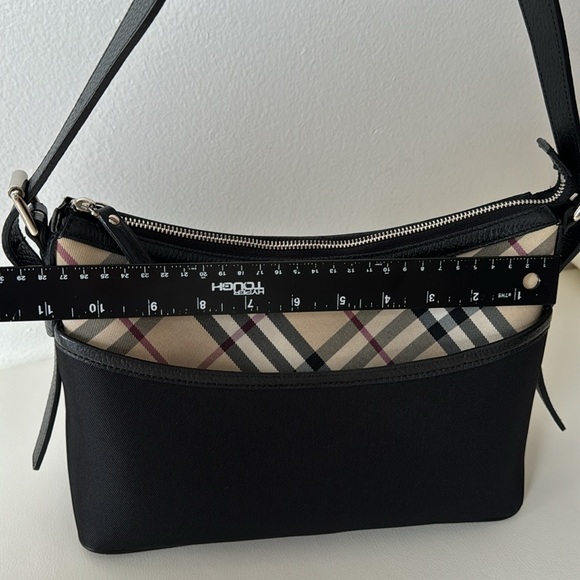 BURBERRY Black Nylon & Vintage Check Print with Leather Handle Shoulder Bag - Picture 5 of 15